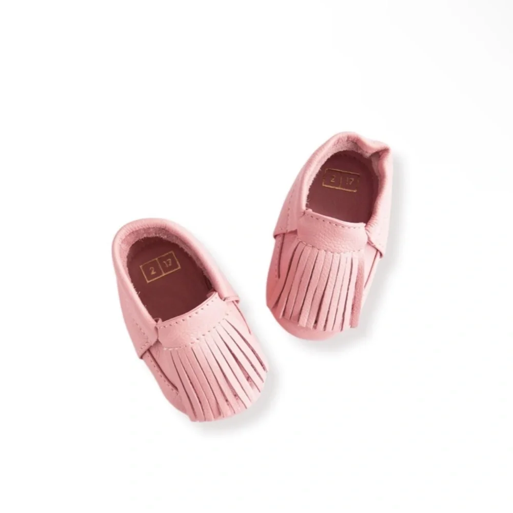 Charming Pink Moccasins for Kids. Leather. By boutique label I'll & Charlie